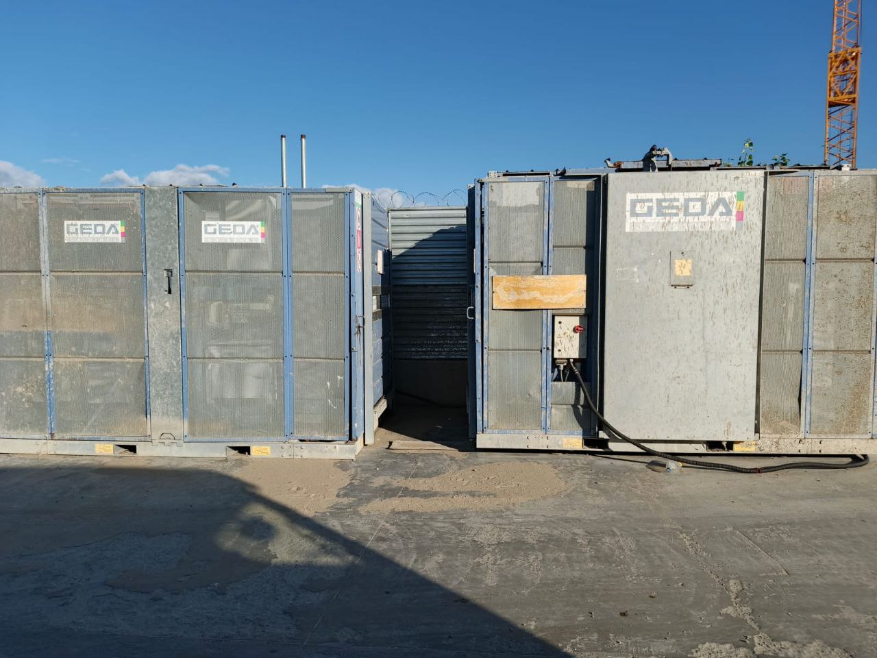 Грузопассажирский мачтовый строительный подъёмник Geda Multilift P18